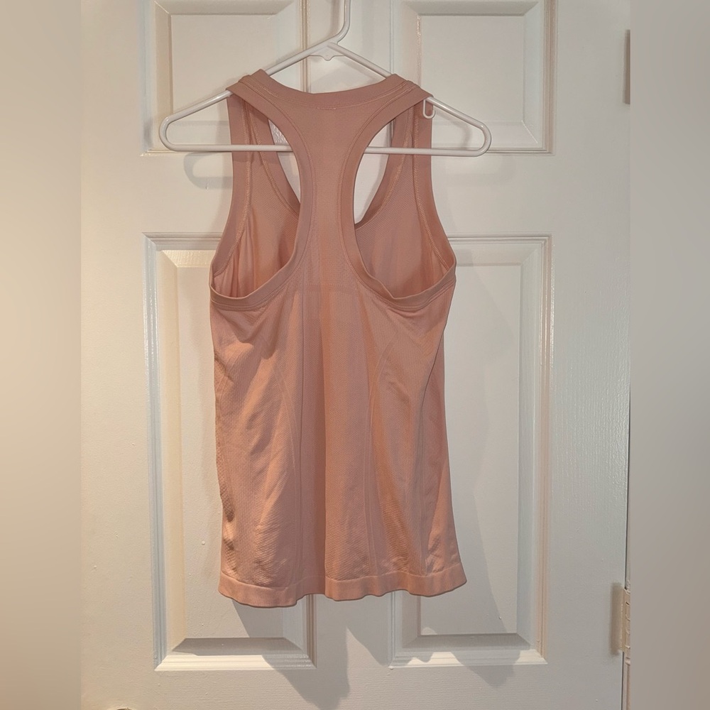NWOT Athleta Seamless Tank Top Momentum Light Pink Breathable Anti-Chafe S - Picture 3 of 8